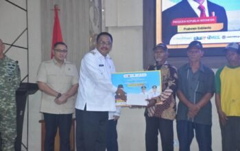 Salurkan Becak Listrik Bantuan Presiden, Bupati” Mendukung Perekonomian Masyarakat