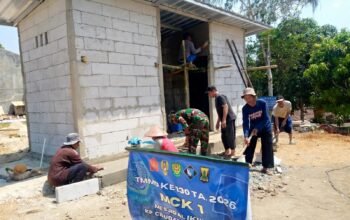 Semangat Pengabdian Tak Pernah Surut, Satgas TMMD ke-130 Kodim 0622/Kab. Sukabumi Genjot Pembangunan MCK Titik Pertama Hingga 45 Persen
