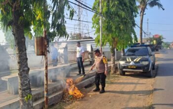 Polsek Maniis Bersama Kecamatan Gelar Jumat Bersih, Dukung Program Green Policing