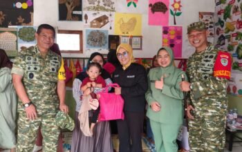 Senyum Anak-Anak PAUD Mawar X Warnai Kunjungan Tim Wasev TMMD ke-130, Kades Mekarjaya Sampaikan Apresiasi